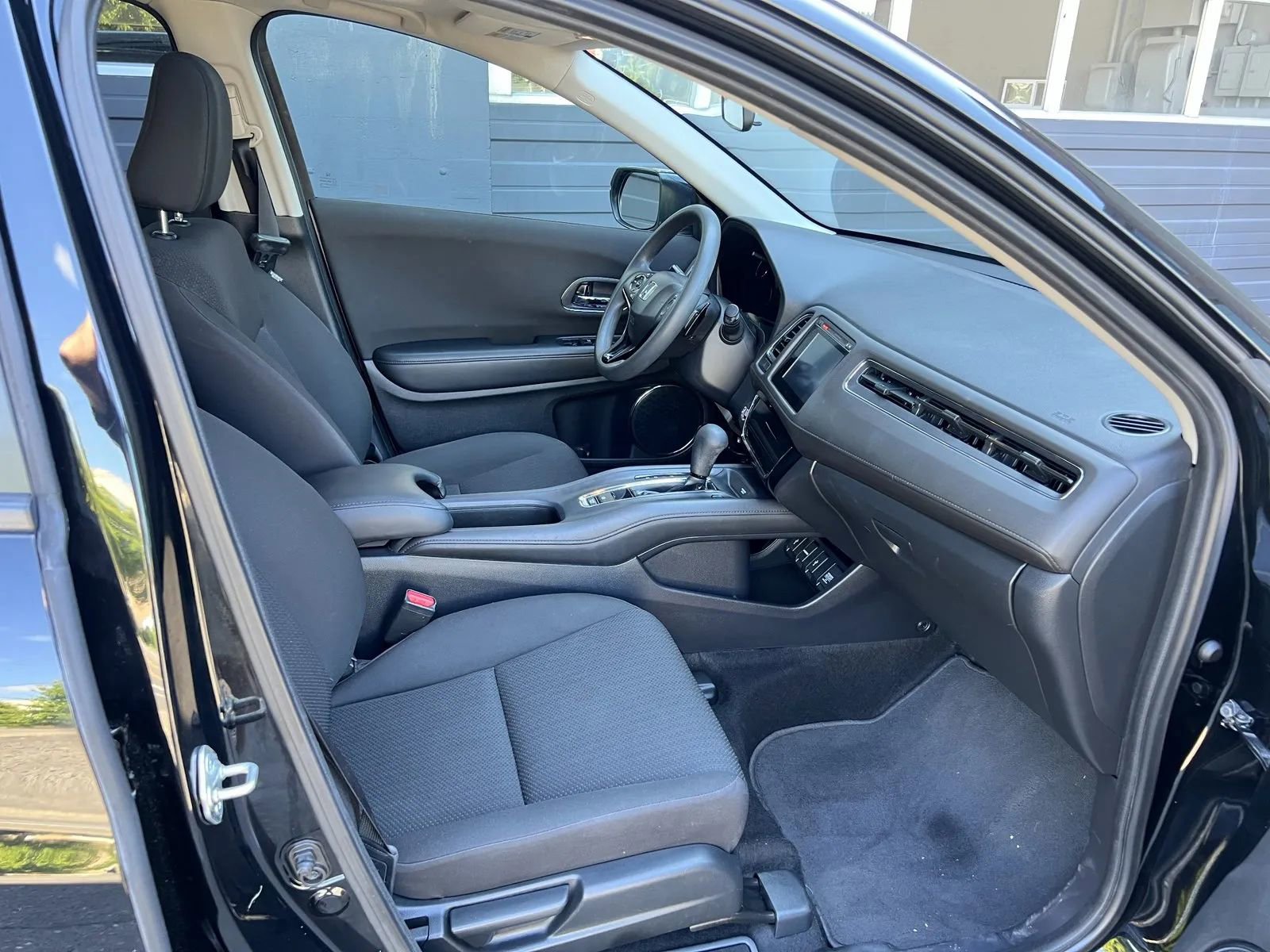 Used 2017 Honda HR-V EX image 15