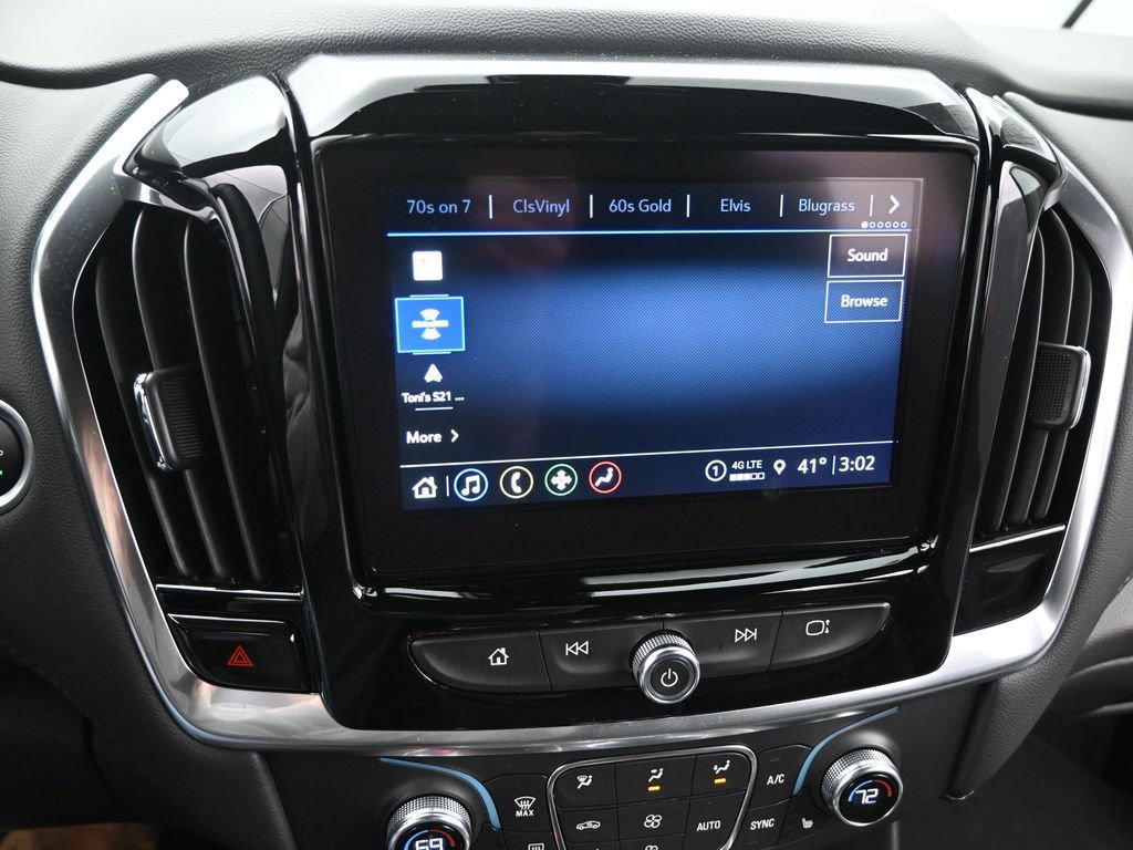 Used 2023 Chevrolet Traverse LT image 36