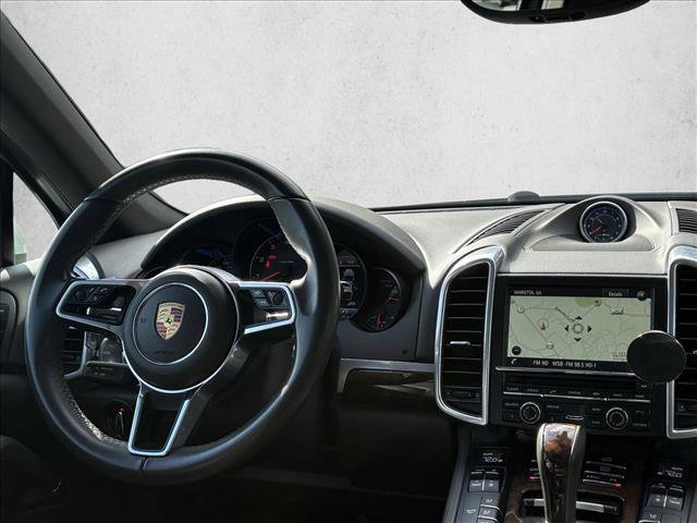 Used 2016 Porsche Cayenne image 21