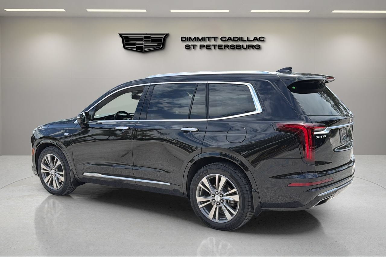 Certified 2023 Cadillac XT6 Premium Luxury FWD image 3