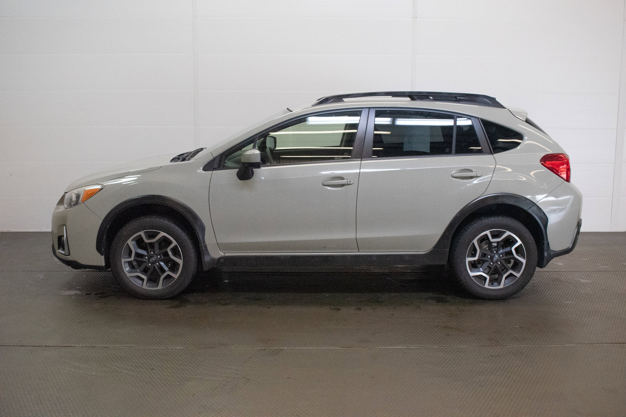 Used 2016 Subaru Crosstrek 2.0i Premium AWD/4WD image 7