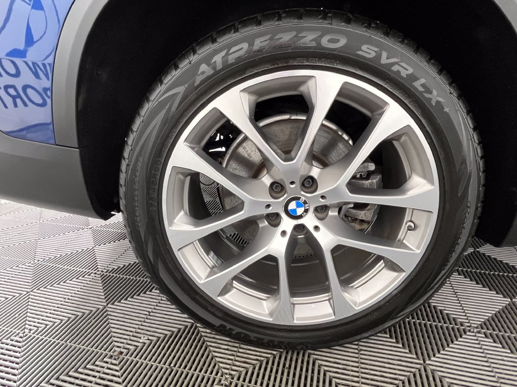 Used 2022 BMW X5 xDrive40i w/ Premium Package AWD/4WD image 13