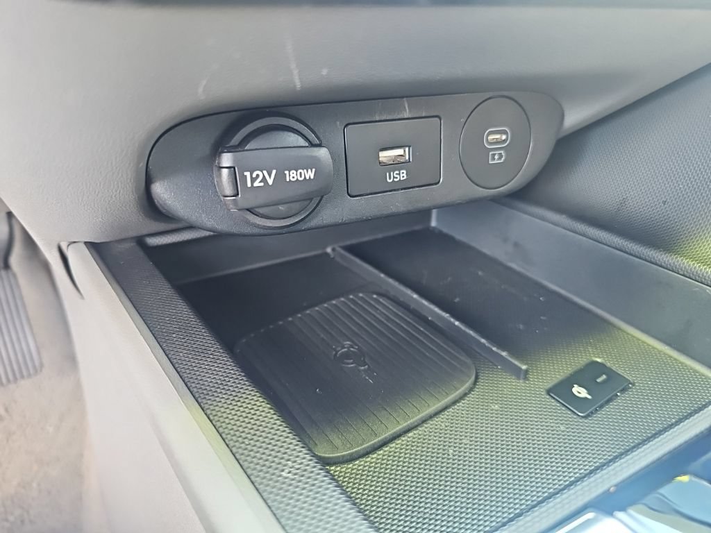 Certified 2025 Hyundai Elantra SEL FWD image 21