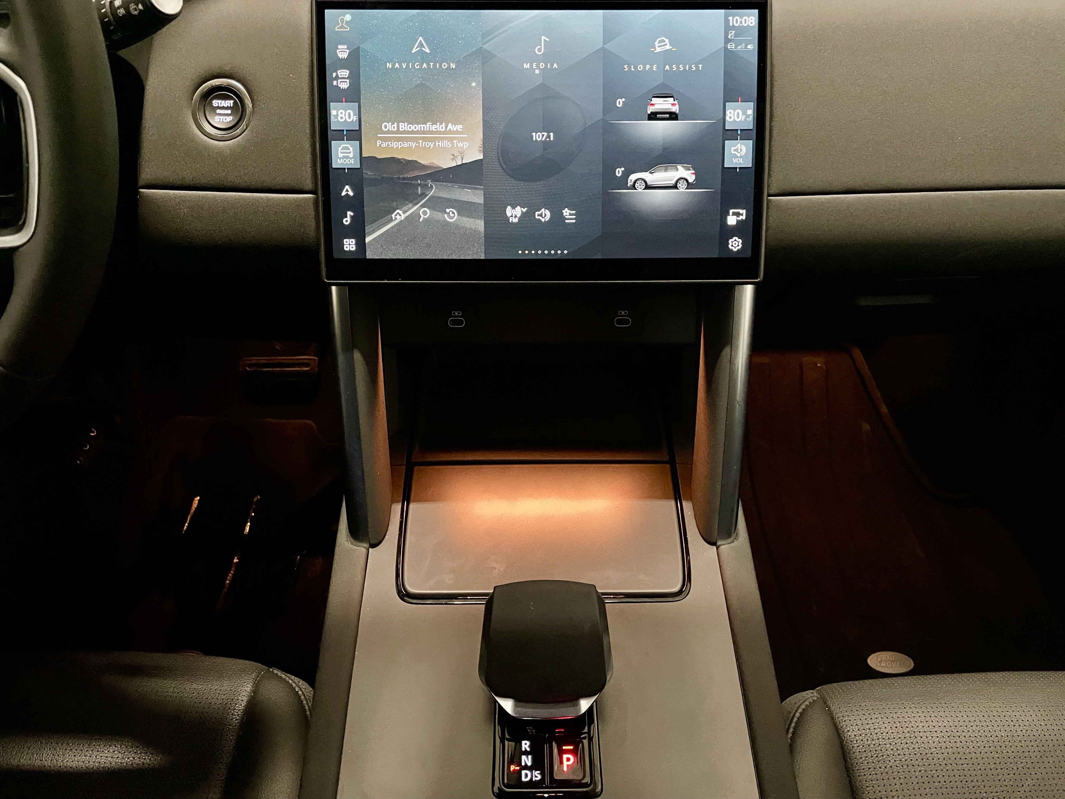 Certified 2024 Land Rover Discovery Sport S image 19