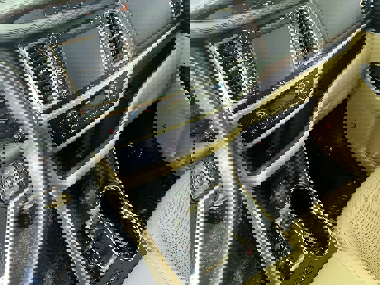 Used 2016 Toyota Highlander Limited image 25