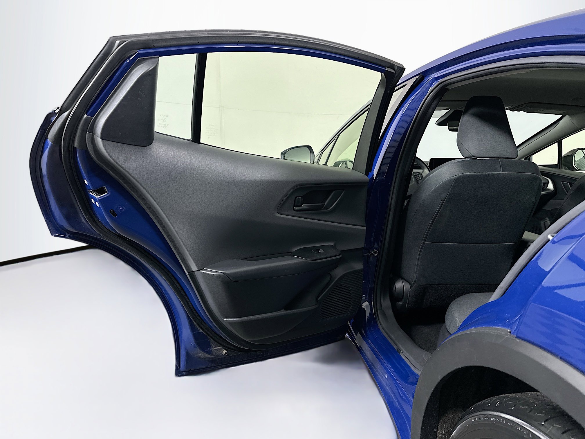 Used 2024 Toyota Prius LE image 25