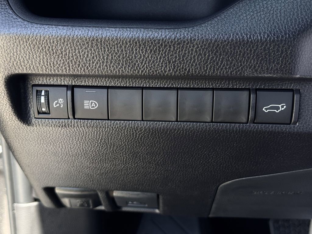 Used 2025 Toyota RAV4 XLE Premium FWD image 23