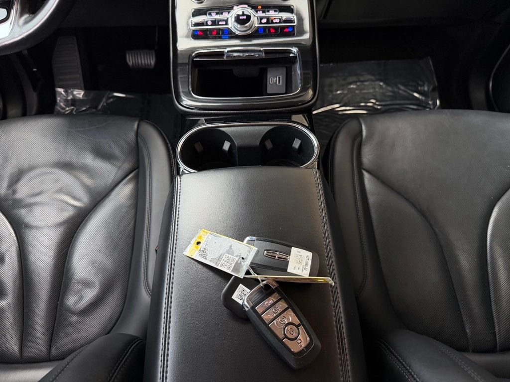 Used 2022 Lincoln Nautilus Reserve FWD image 22