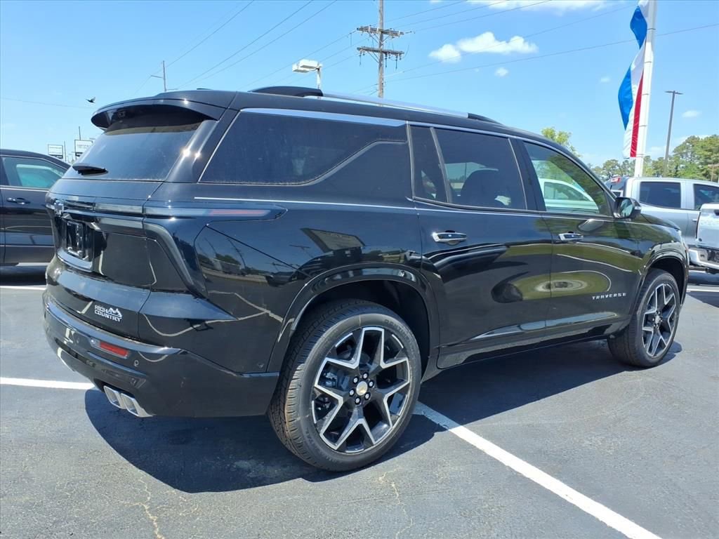 New 2026 Chevrolet Traverse High Country FWD image 3