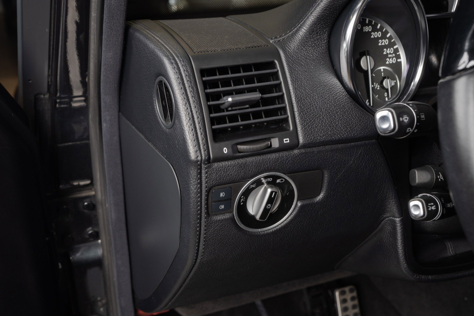 Used 2013 Mercedes-Benz G 500 image 20