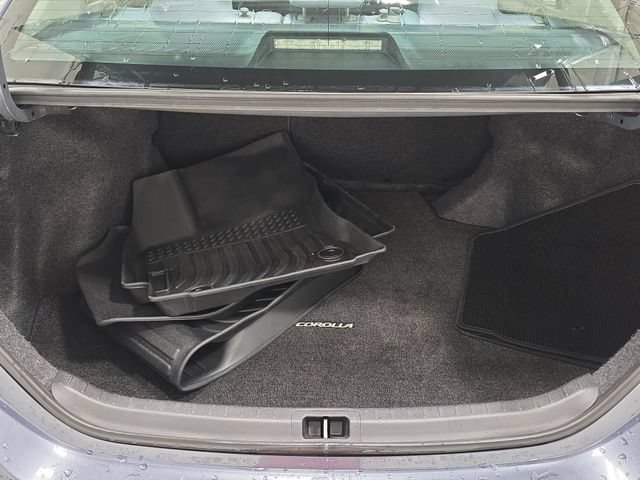 Used 2014 Toyota Corolla LE FWD image 32