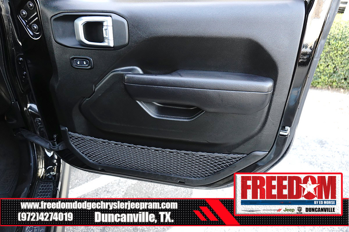 Used 2024 Jeep Wrangler Rubicon AWD/4WD image 35