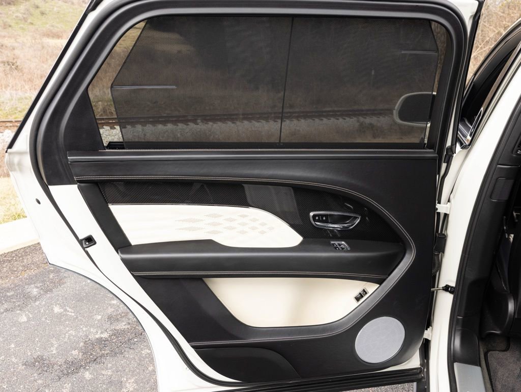 Used 2023 Bentley Bentayga Extended Wheelbase image 56