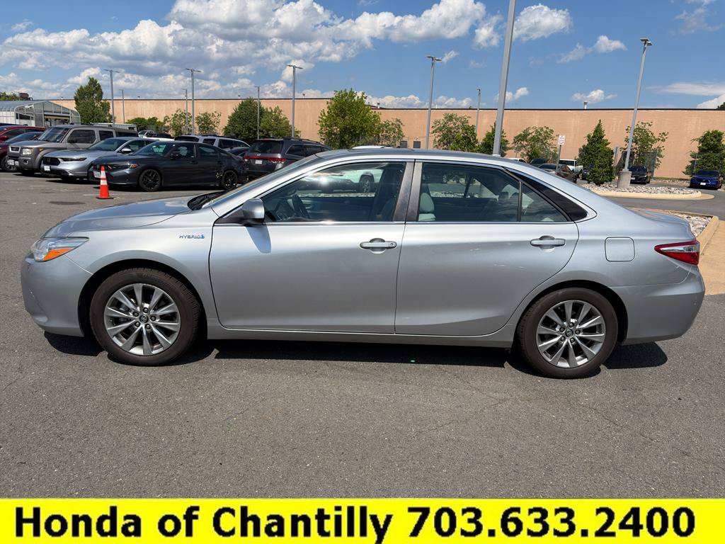 Used 2016 Toyota Camry XLE w/ Moonroof Package FWD image 4