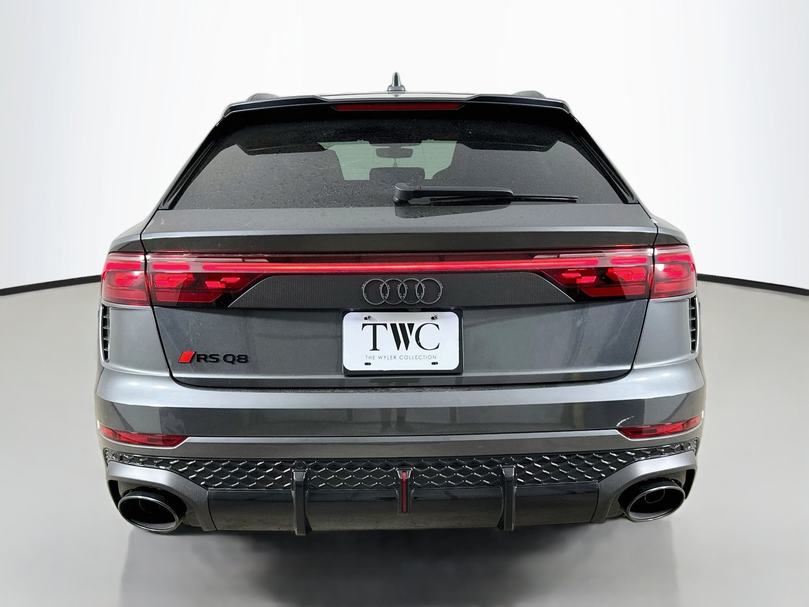 New 2027 Audi RS Q8 performance AWD/4WD image 6