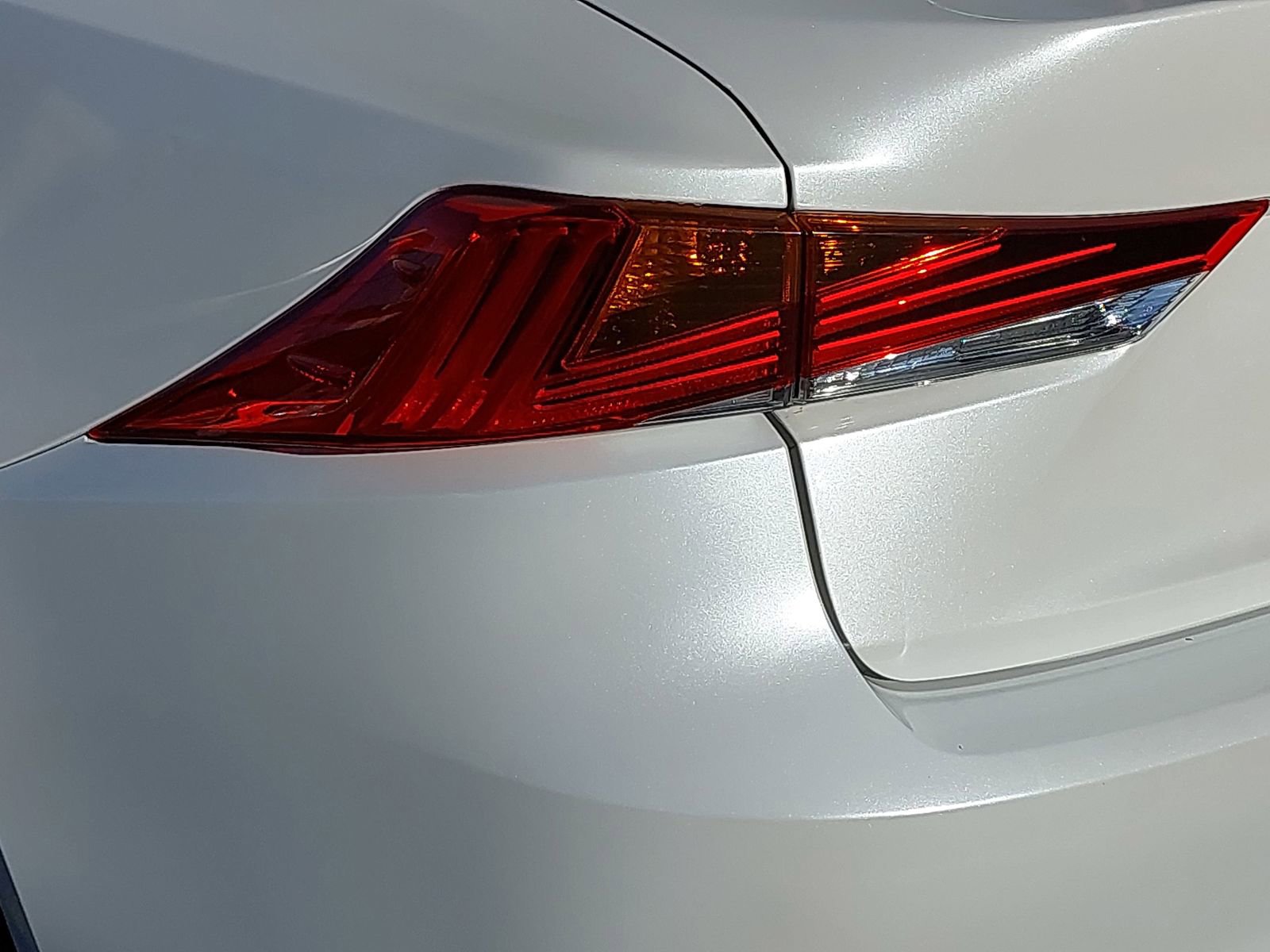 Used 2020 Lexus IS 300 image 34