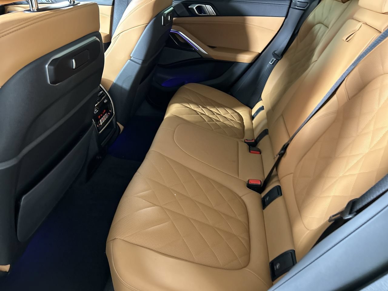 Used 2026 BMW X6 xDrive40i AWD/4WD image 24