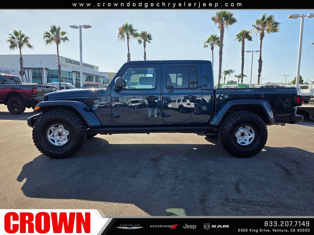 Used 2025 Jeep Gladiator Sport AWD/4WD image 4