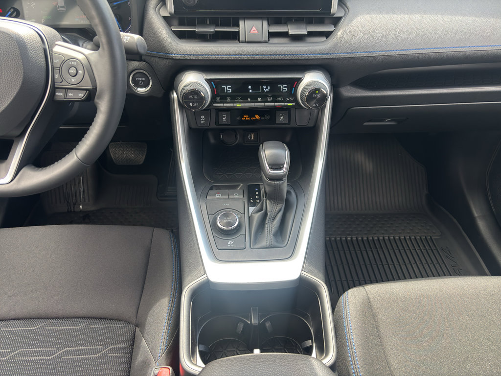 Used 2024 Toyota RAV4 SE w/ Convenience Package AWD/4WD image 16