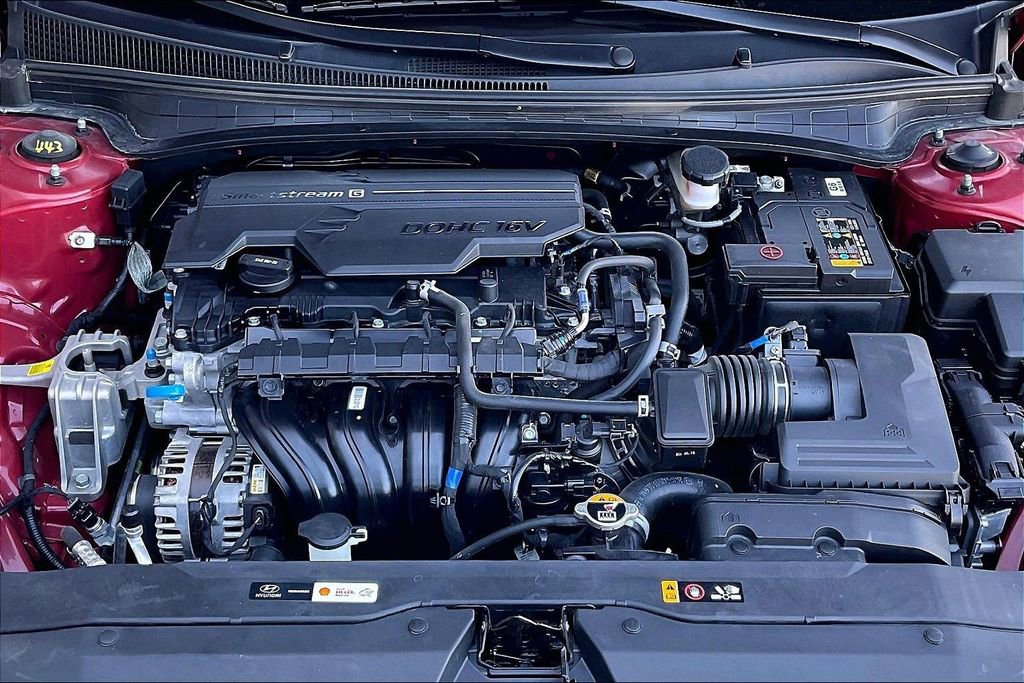 Used 2025 Hyundai Elantra SEL image 9