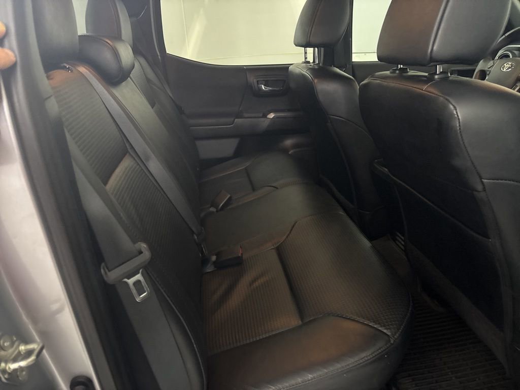 Used 2020 Toyota Tacoma TRD Sport w/ TRD Premium Sport Package image 19