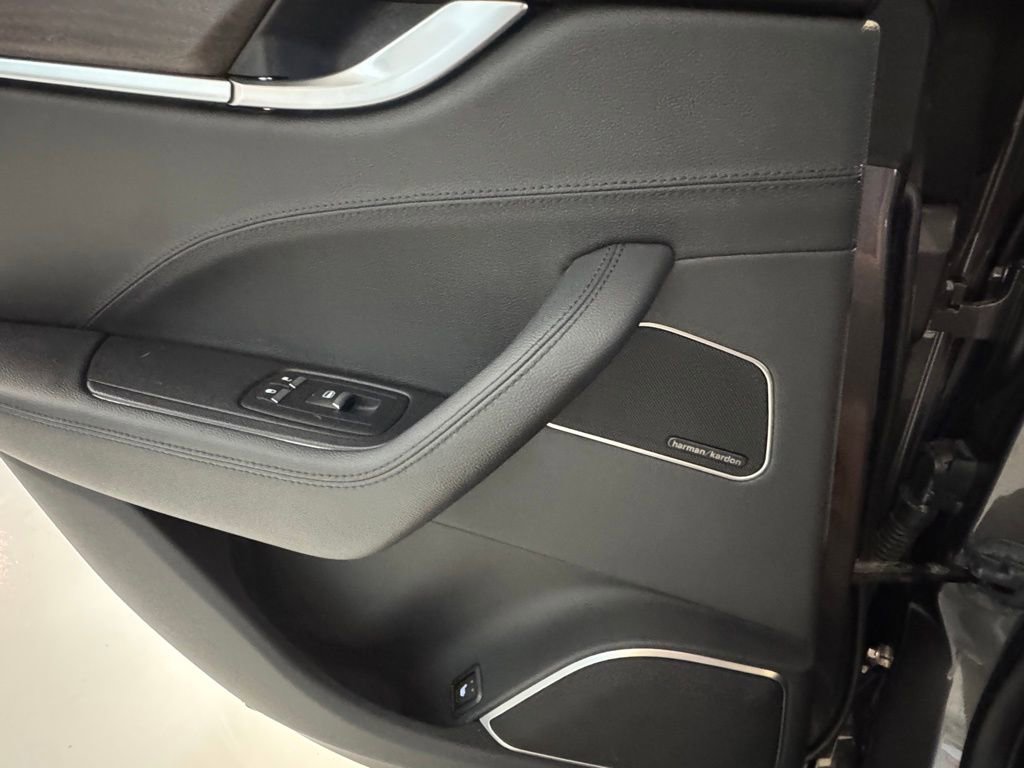 Used 2019 Maserati Levante image 39