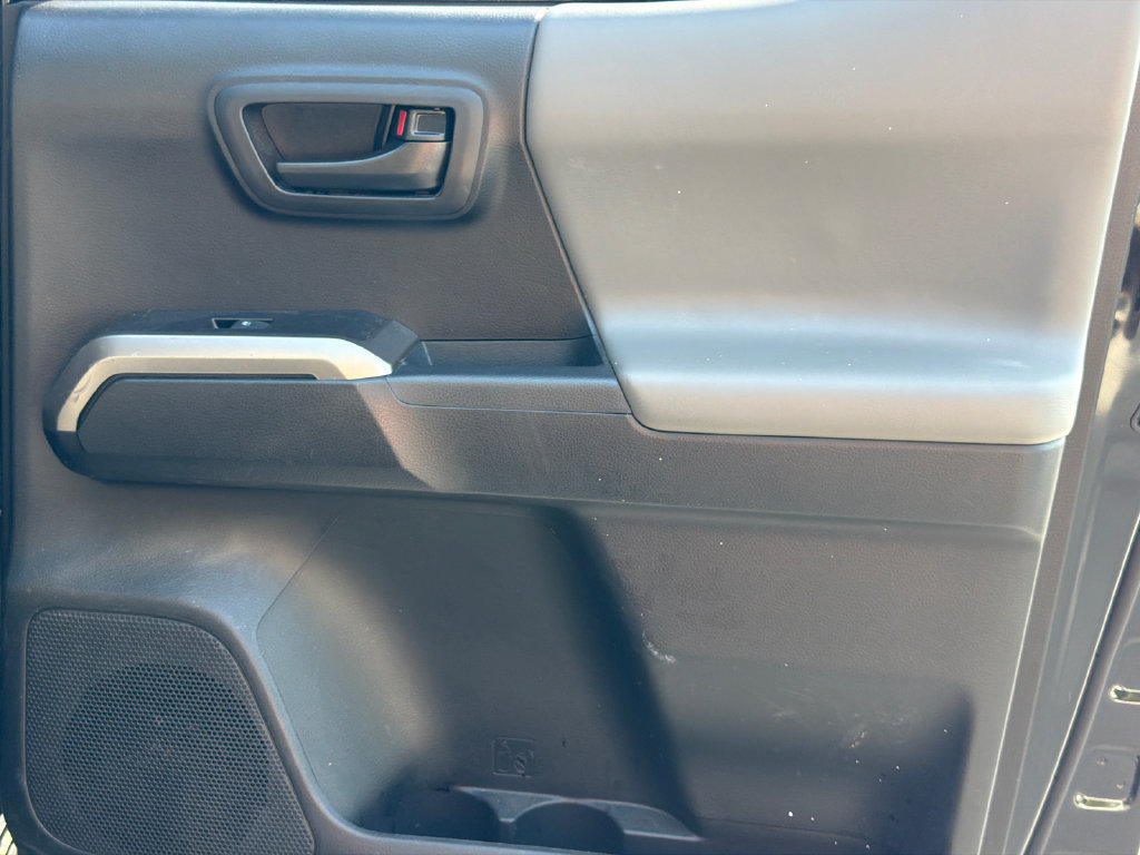 Used 2022 Toyota Tacoma SR5 w/ Technology Package RWD image 19