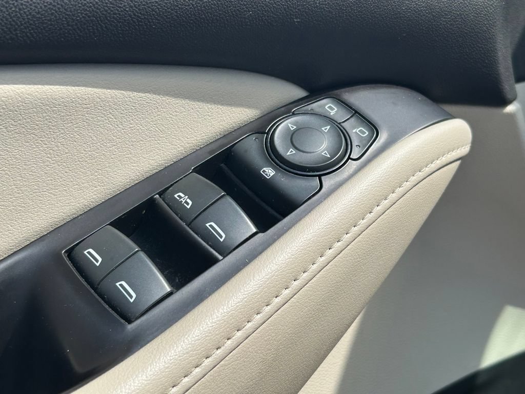 Used 2020 Buick Enclave Essence w/ Sound and Sites Package FWD image 22