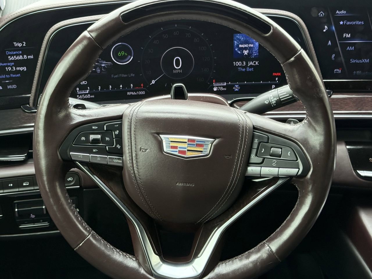 Used 2023 Cadillac Escalade Sport Platinum w/ LPO, ONYX Package image 11