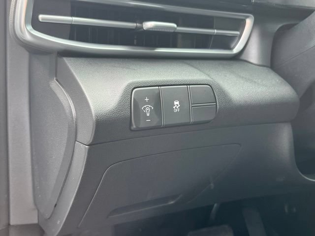 Used 2026 Hyundai Elantra Limited FWD image 15