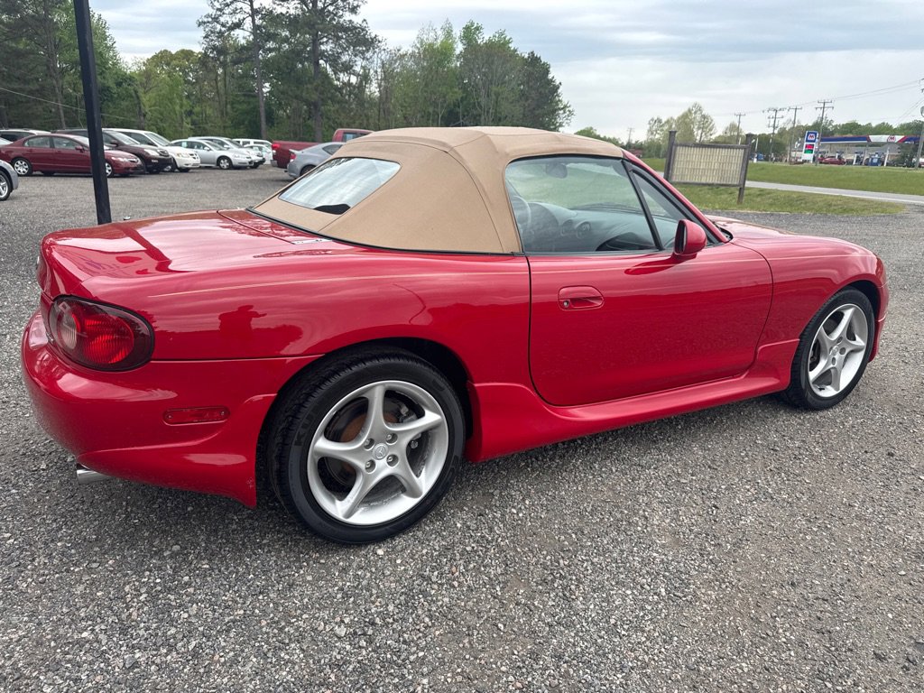 Used 2001 MAZDA MX-5 Miata RWD image 16