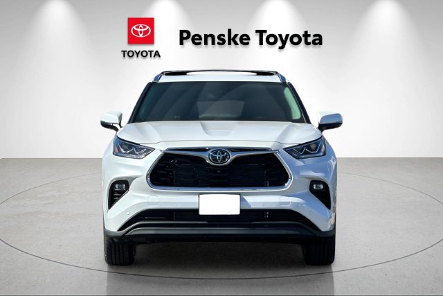 New 2026 Toyota Highlander Limited AWD/4WD image 9