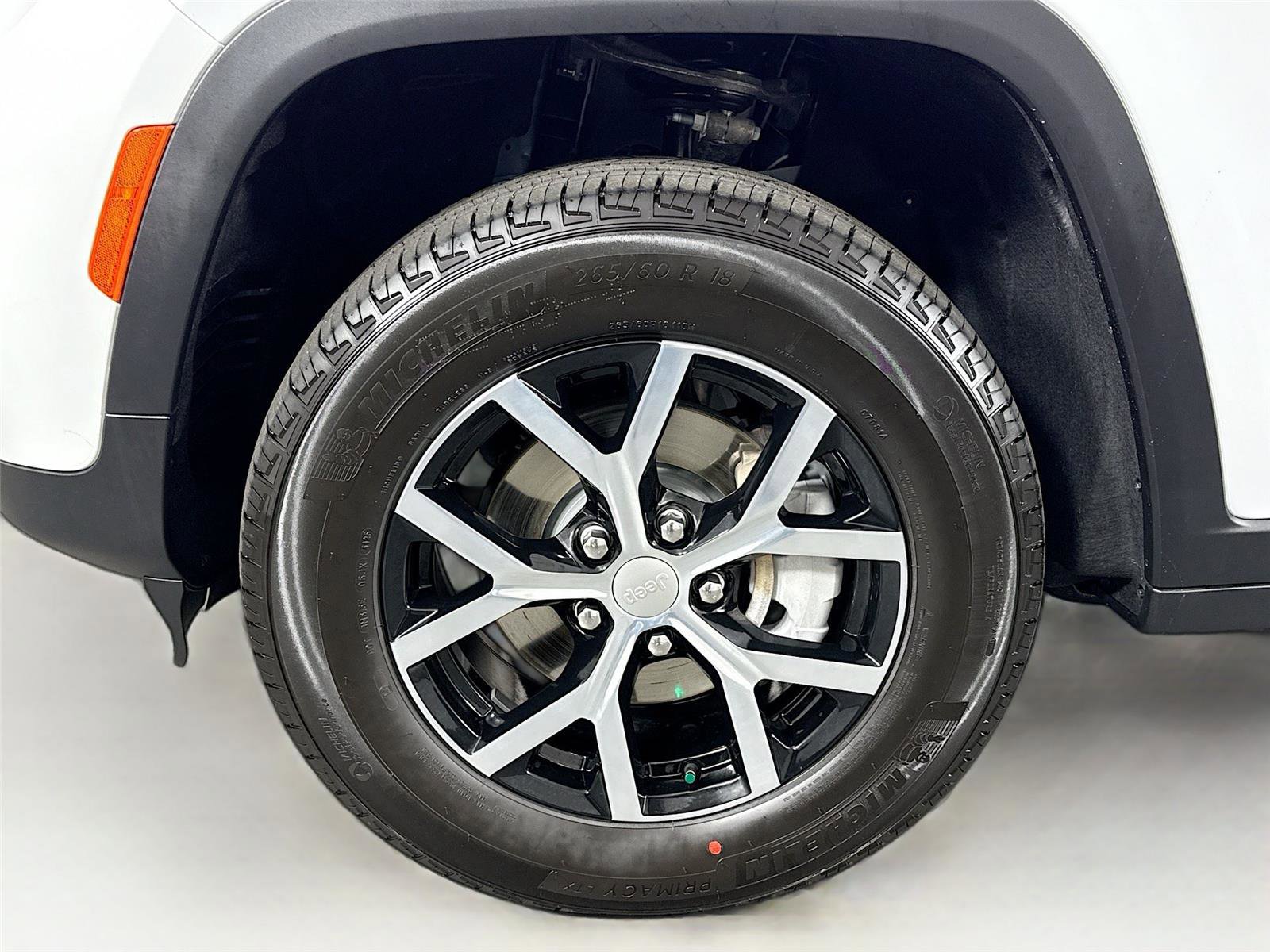 Used 2025 Jeep Grand Cherokee Limited image 47