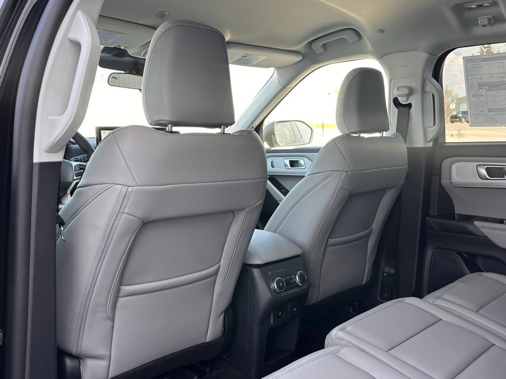 New 2026 Ford Explorer Active w/ Active Comfort Package AWD/4WD image 17