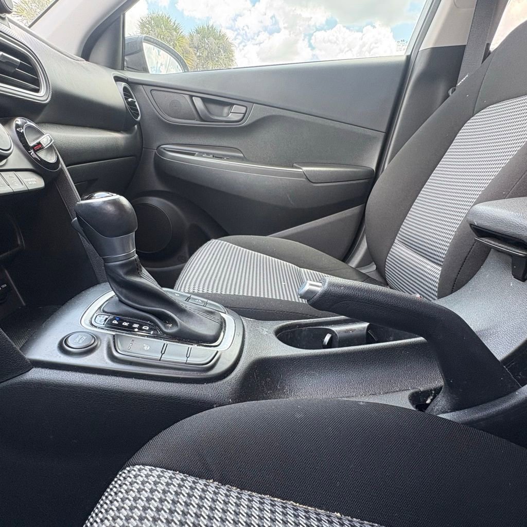 Used 2018 Hyundai Kona SEL FWD image 25