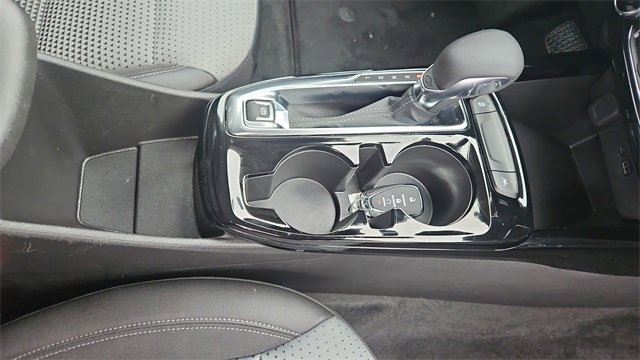 Used 2025 Chevrolet Trax LT w/ LT Convenience Package image 14