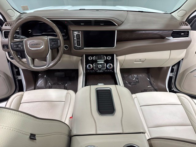 Used 2022 GMC Yukon Denali AWD/4WD image 4