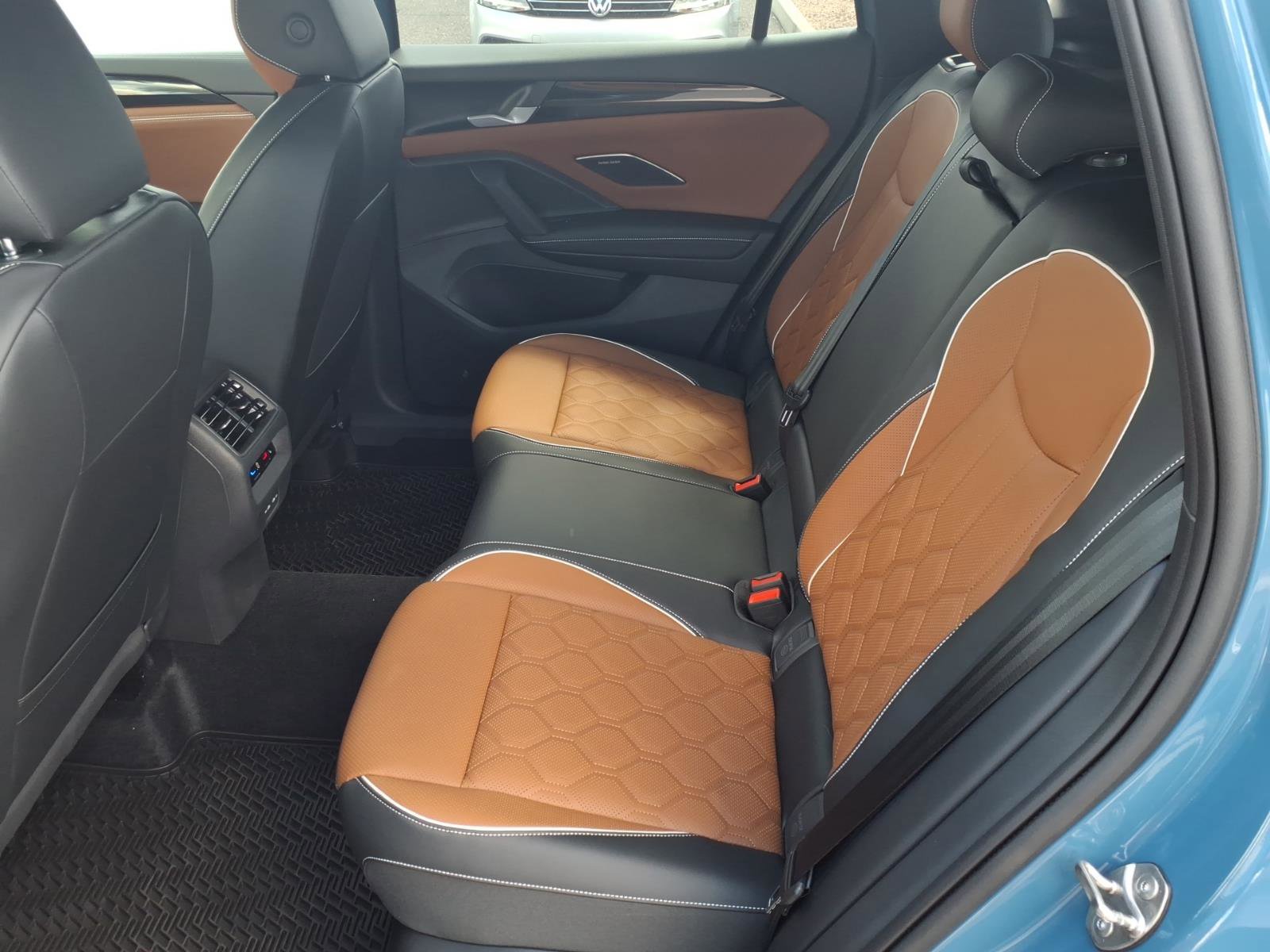 New 2026 Volkswagen Tiguan SEL R-Line image 13