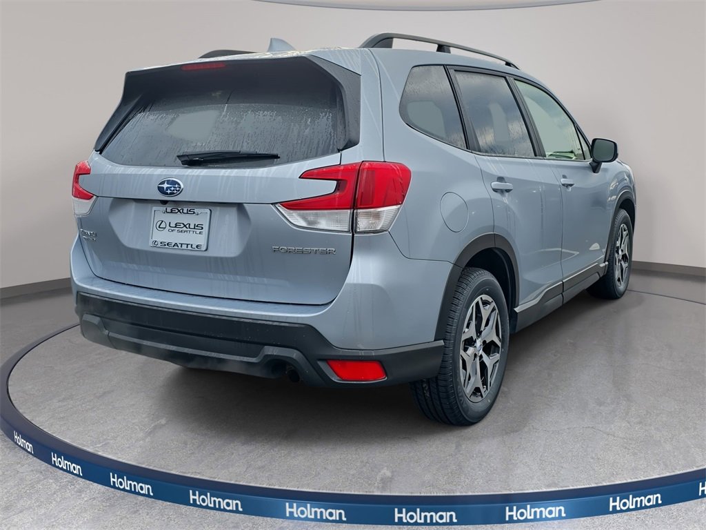Used 2020 Subaru Forester Premium image 6