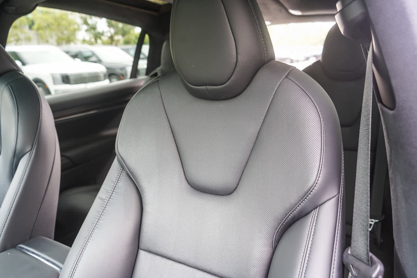 Used 2023 Tesla Model X image 24