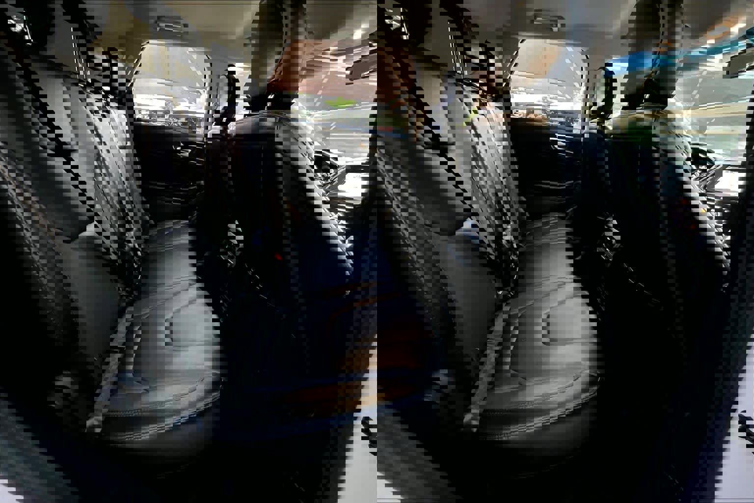 Used 2017 Ford Edge Titanium w/ Technology Package image 37