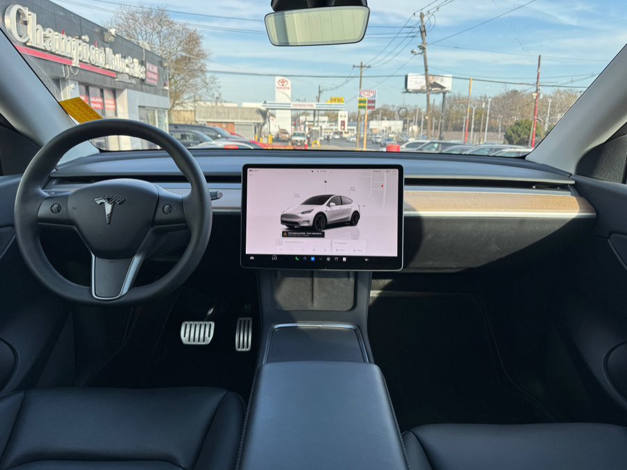 Used 2022 Tesla Model Y Performance image 44
