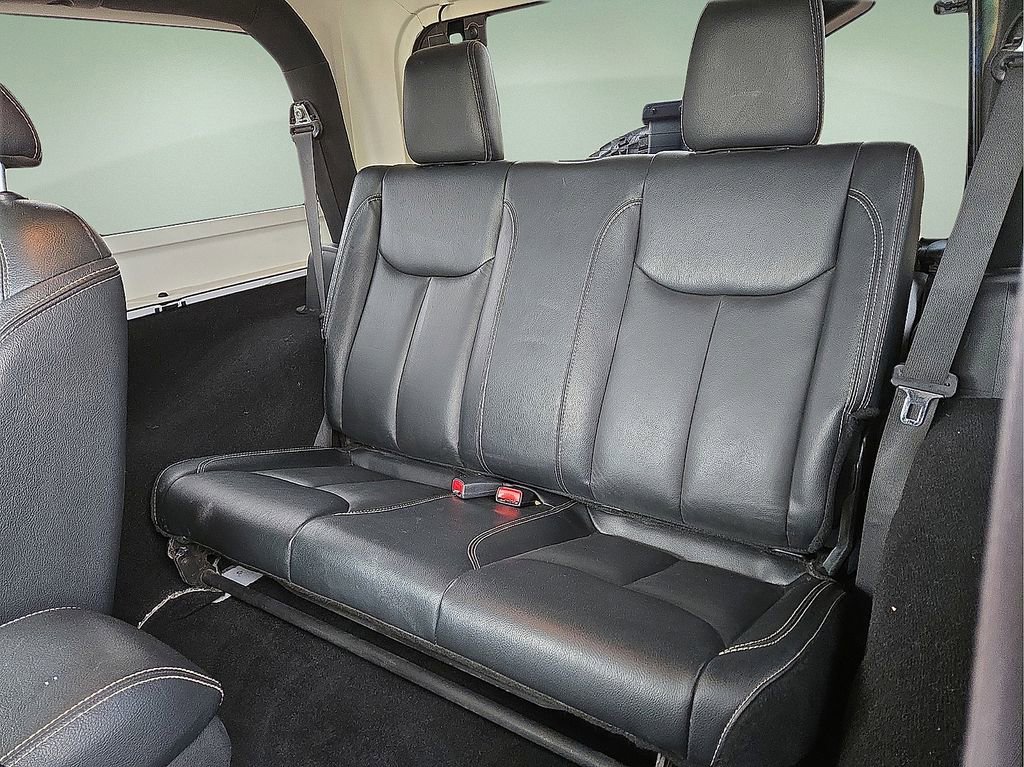Used 2015 Jeep Wrangler Rubicon image 17