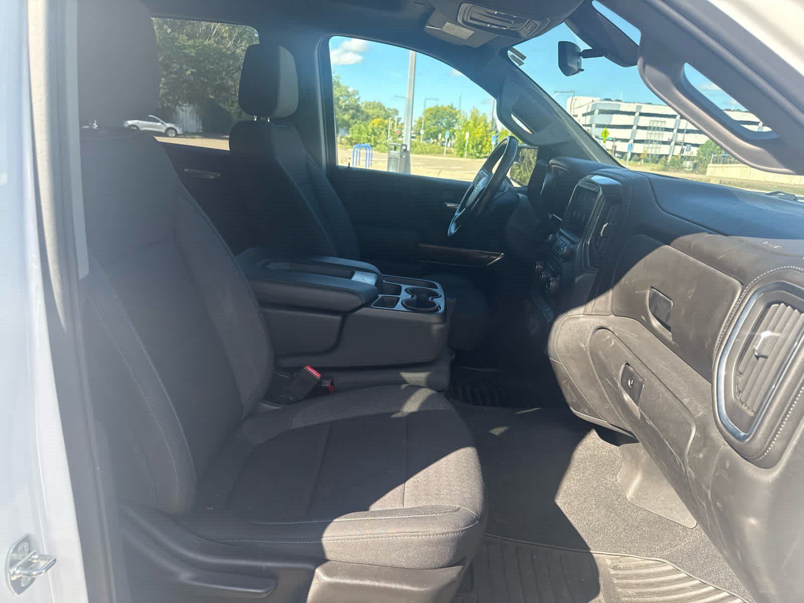 Used 2020 Chevrolet Silverado 1500 LT w/ All-Star Edition AWD/4WD image 6