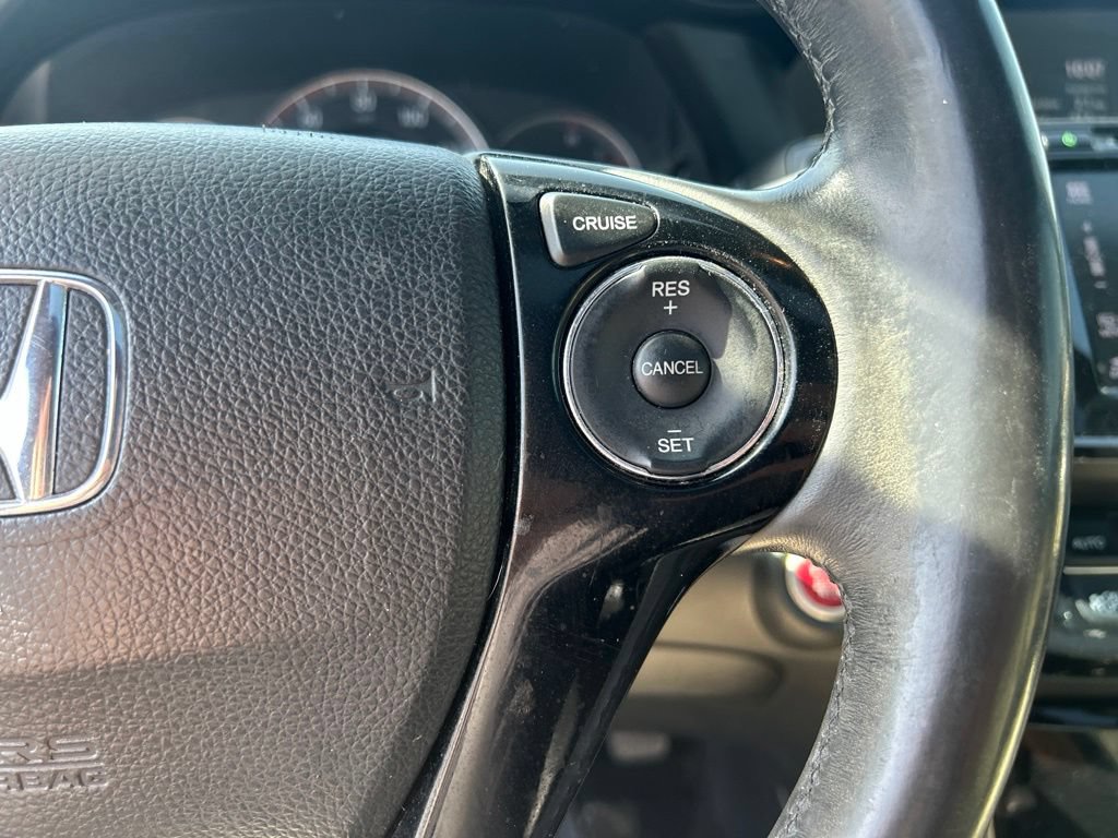 Used 2017 Honda Accord EX-L image 24