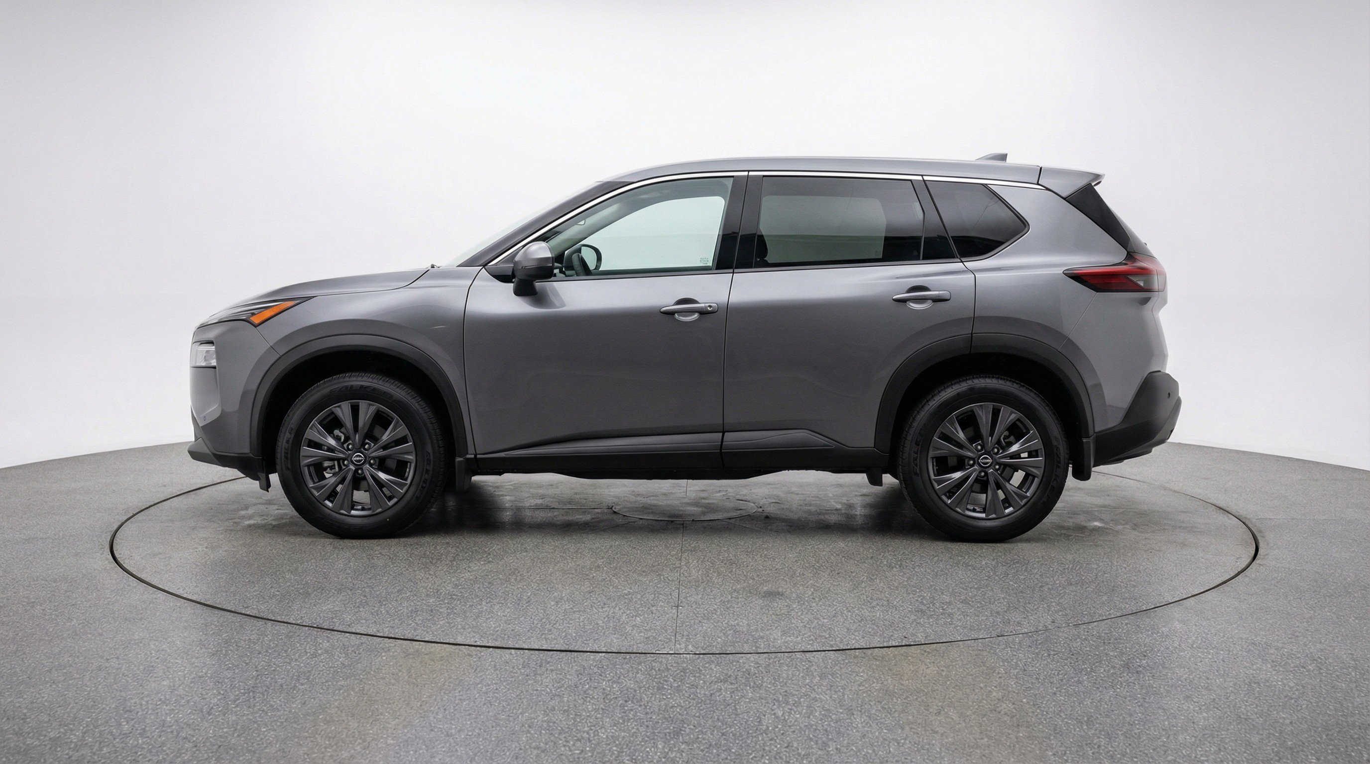 Used 2025 Nissan Rogue SV FWD image 5