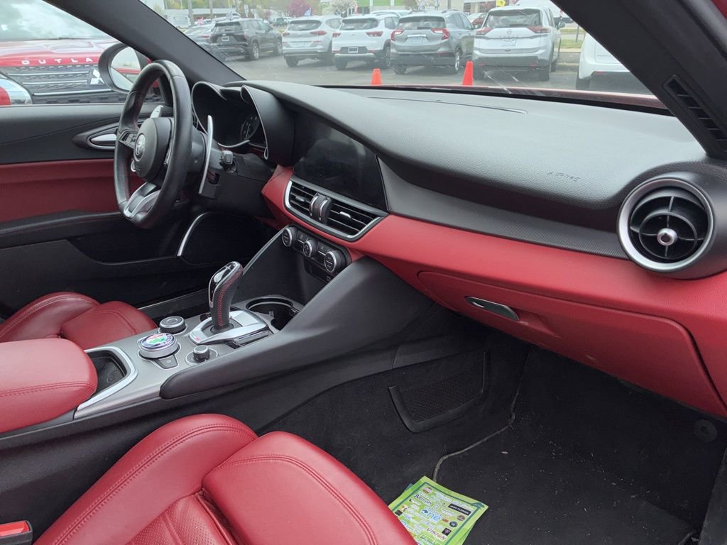 Used 2021 Alfa Romeo Giulia Ti Sport AWD/4WD image 4