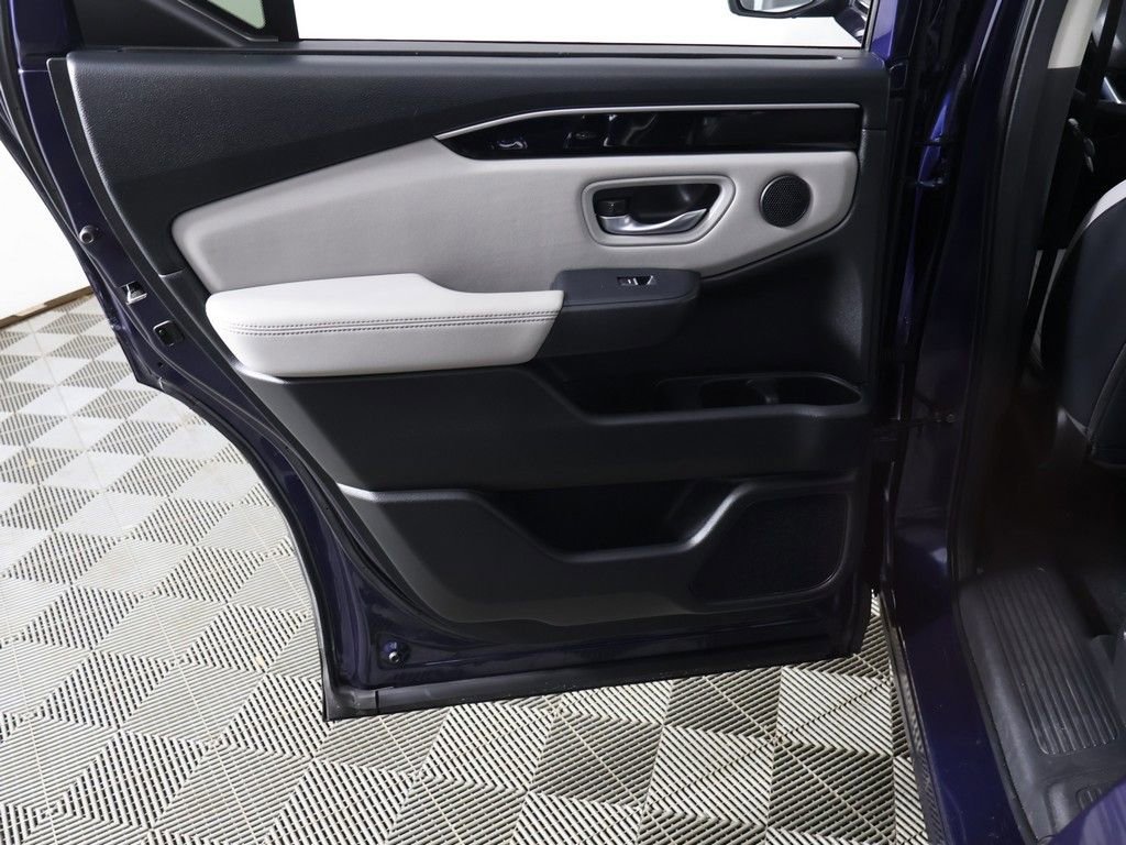 Used 2023 Honda Pilot Touring image 28