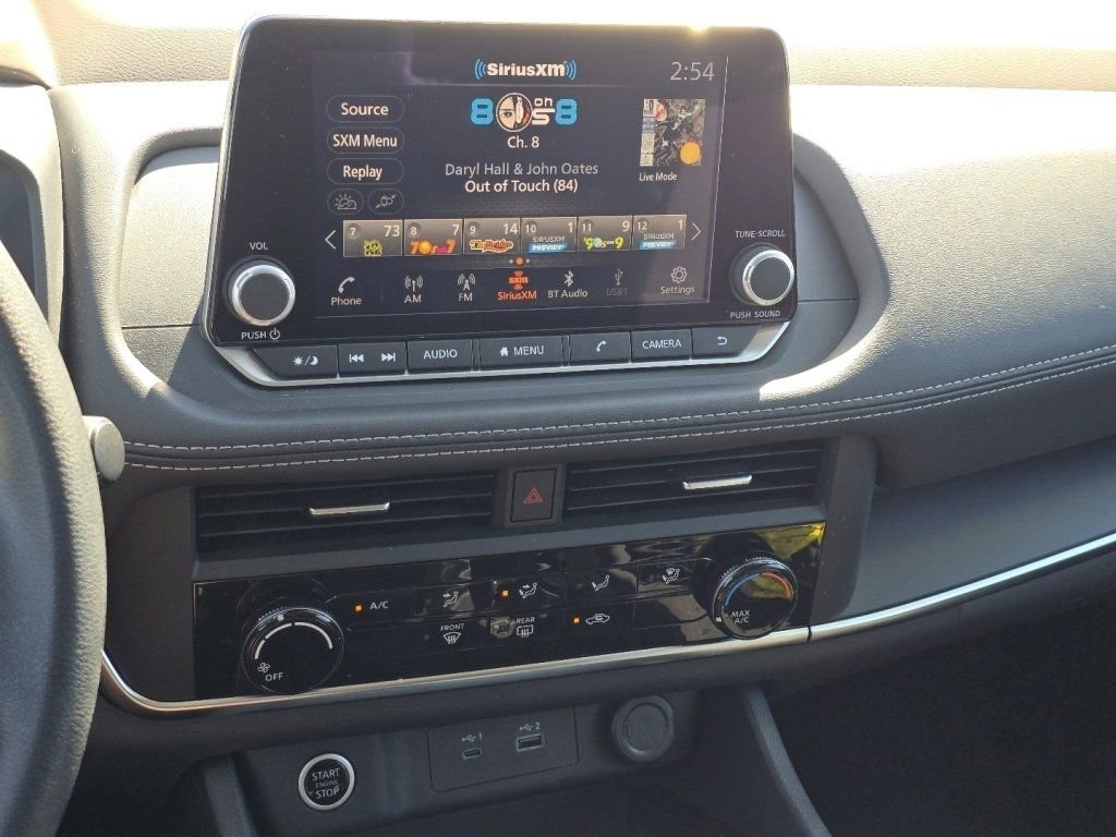 Used 2023 Nissan Rogue S image 23