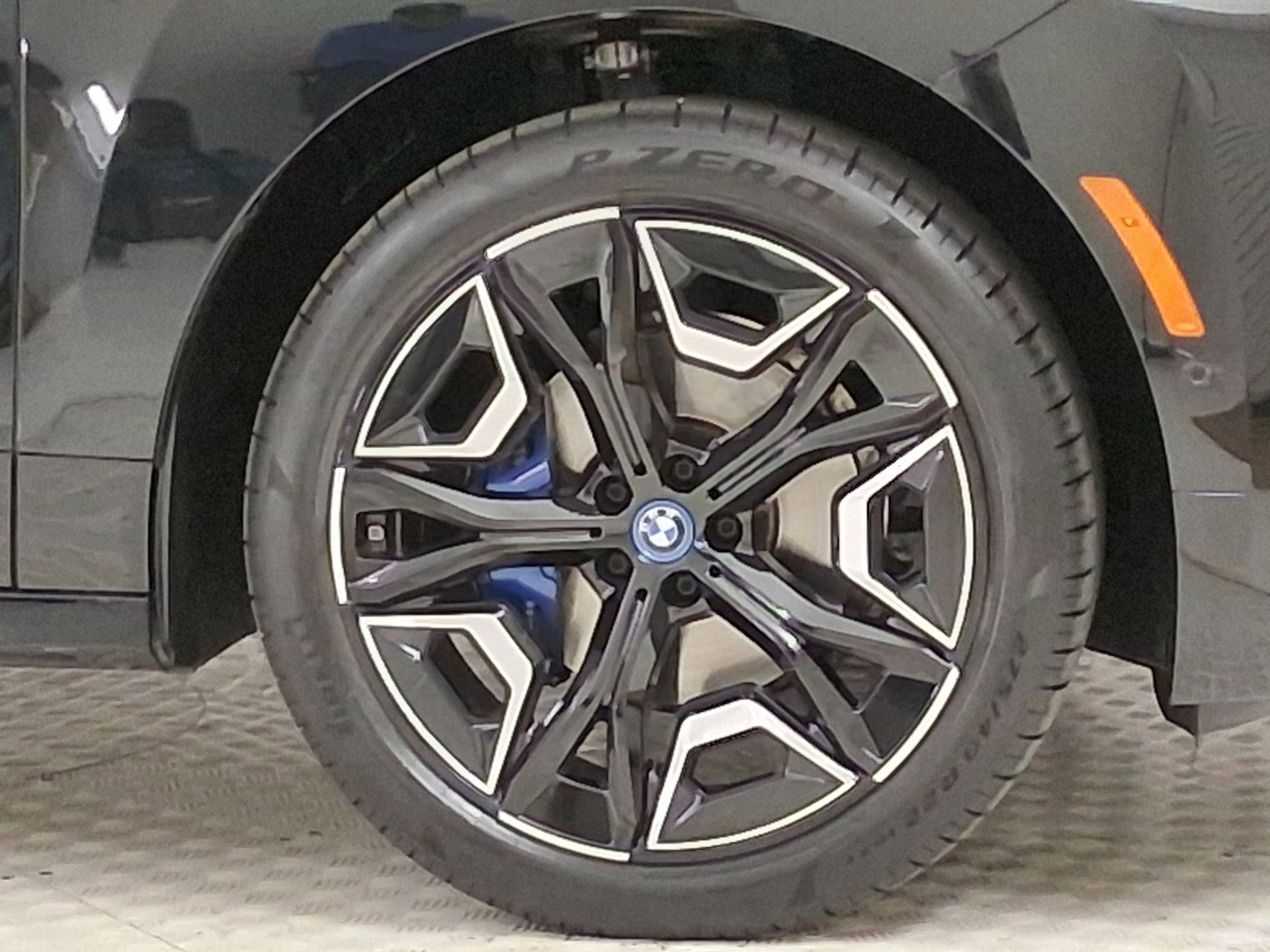 Certified 2023 BMW iX xDrive50 w/ Sport Package image 10